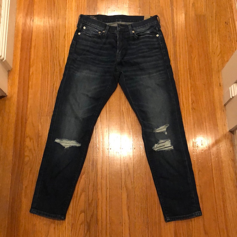 NWT Men’s Abercrombie & Fitch Distressed Jeans
